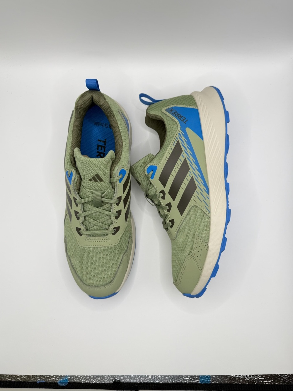 adidas‎ Terrex tracefinder Olive Green and Blue Trail Shoes 7Y/8W